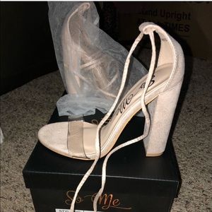 BRAND NEW NUDE HEELS
